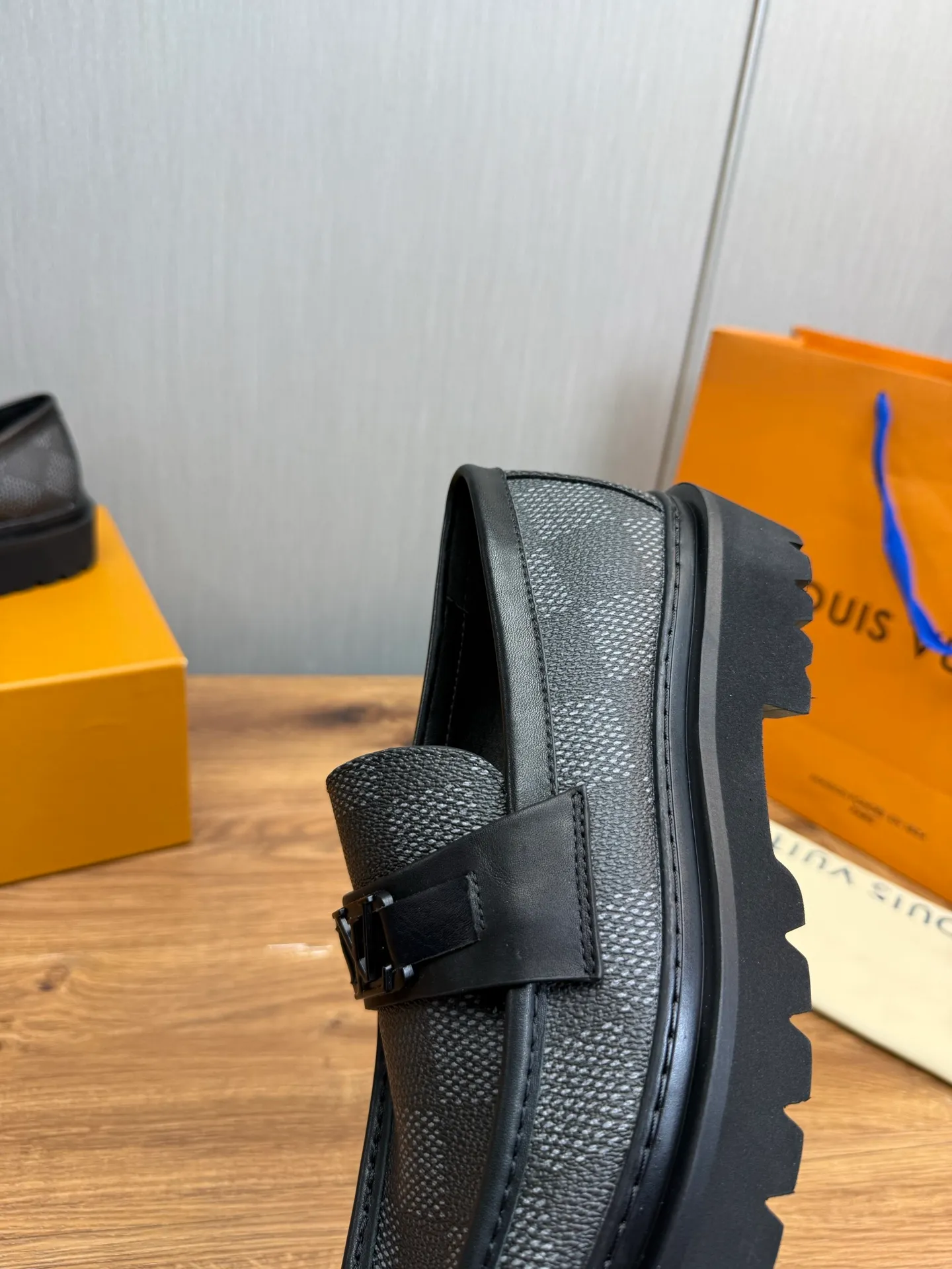 Men's shoes 💰640💰 LV. - Men's business casual leather shoes, top quality cow products. 1:1 shipment ⬆️Luxury and noble 👞All imported original brand leather materials, just to create a more comfortable wearing experience, upper: original cowhide ➕Imported full cow lining, original outsole ✔️36-45 (38.45 non-refundable)